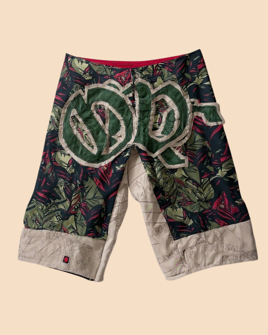 Bermuda customizada  OWLSHIT tactel CAMUFLADO TROPICAL