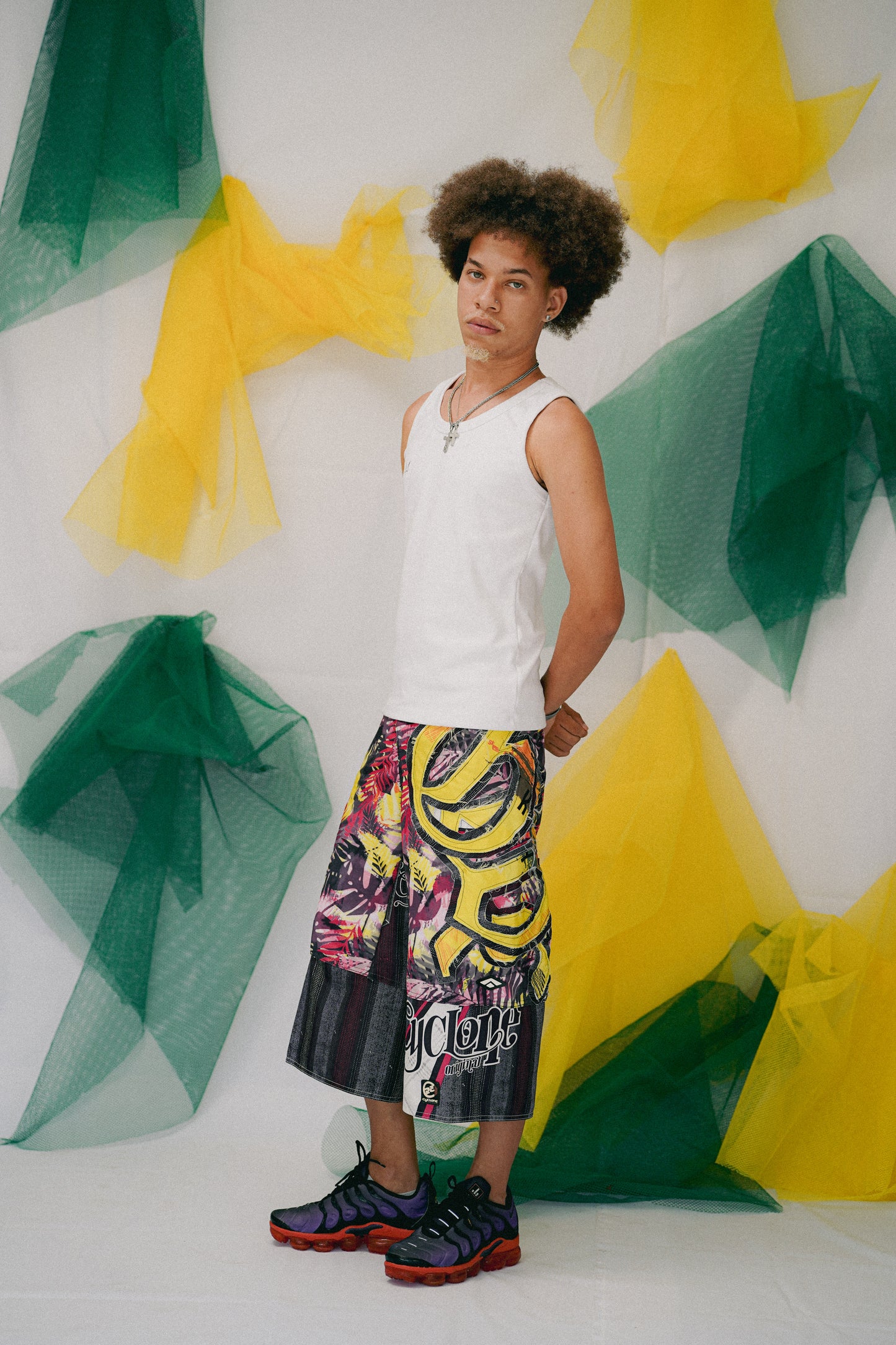 Bermuda customizada OWLSHIT tactel TROPICAL PSICODÉLICA