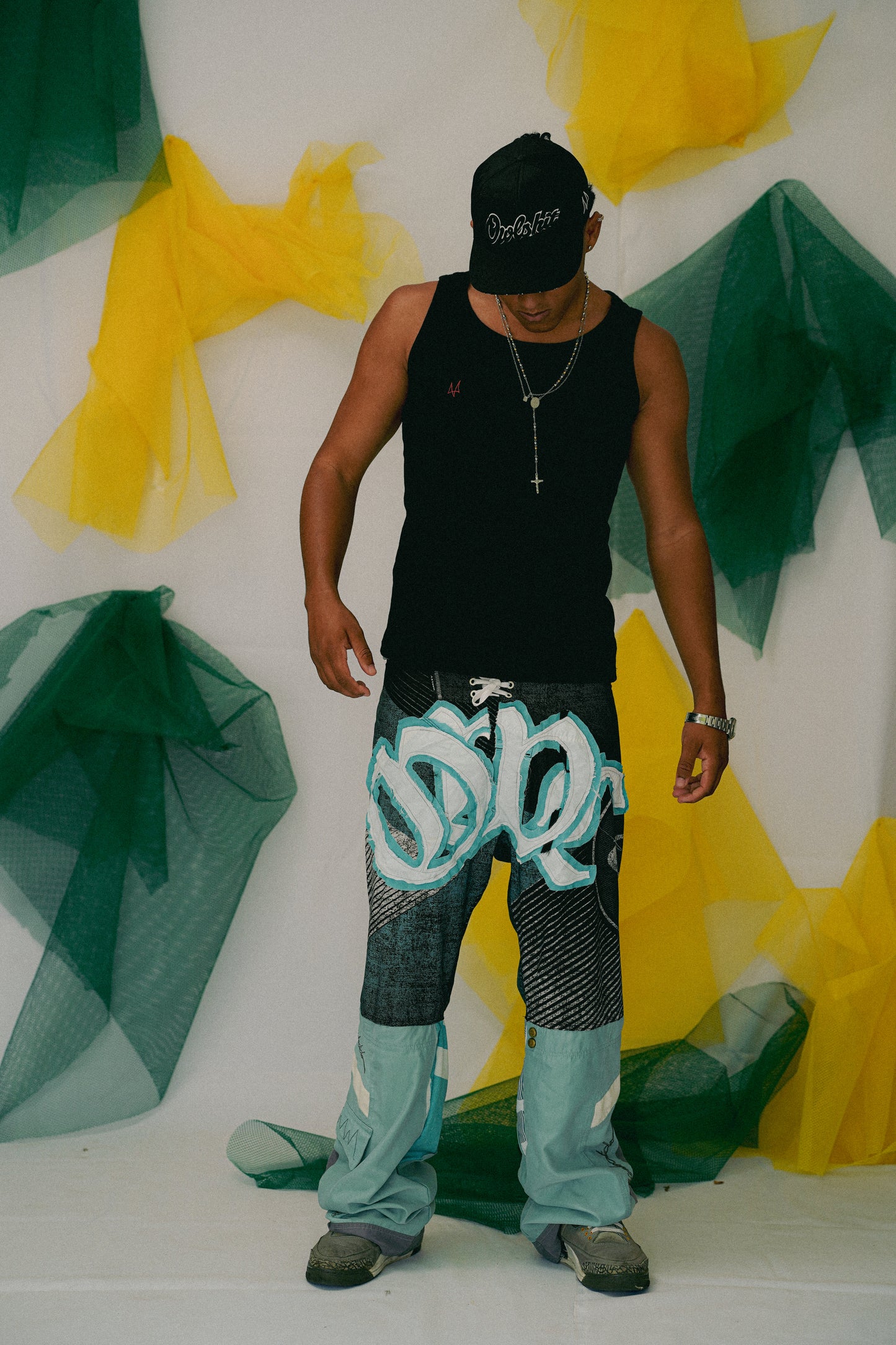 Calça baggie custmizada OWLSHIT tactel BABY GREEN