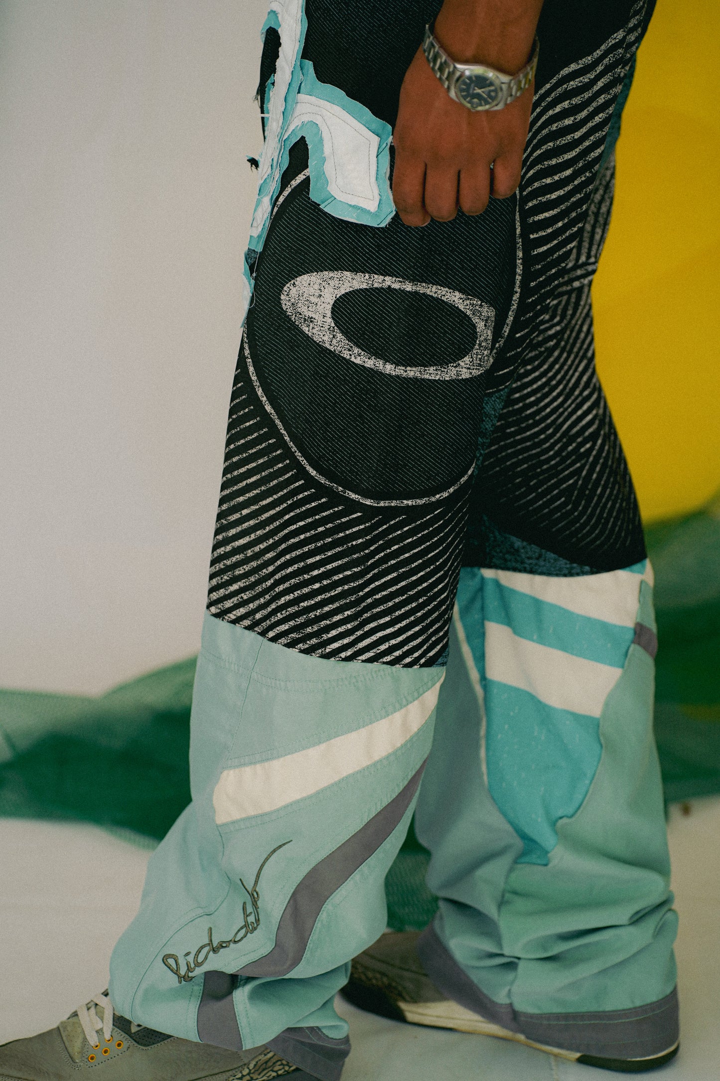 Calça baggie custmizada OWLSHIT tactel BABY GREEN